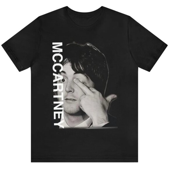 Paul McCartney Flipping the bird Music T-Shirt, The Beatles Fan T-shirt - Picture 1 of 2